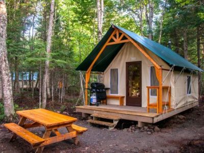 GLAMPING À PÉRIBONKA